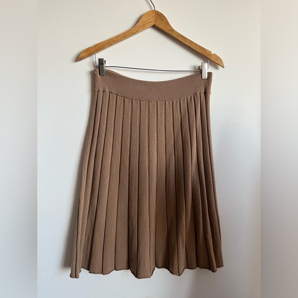 J. Crew Dresses & Skirts - J.Crew 100 % Merino Wool Brown Pleated Mid-Length Skirt size Medium
